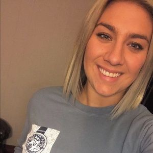 Meet your Posher, Kayla